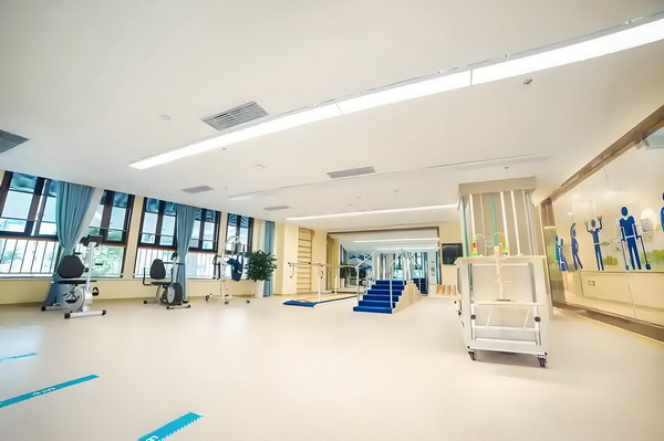 怎样落户深圳_仅一周董璇二婚老公就被扒干净，她又看走眼了？ 本文维度准、被扒干净